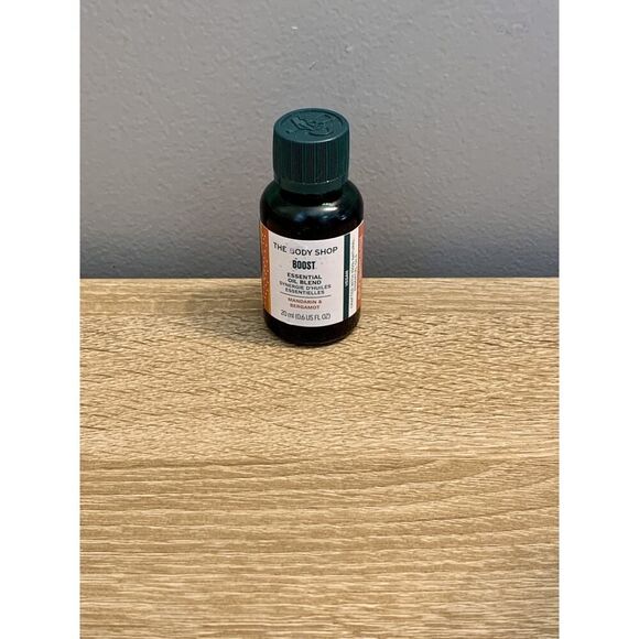The Body Shop VEGAN BOOST Essential Oil Blend Mandarin & Bergamot 20ml NEW US - Picture 2 of 3